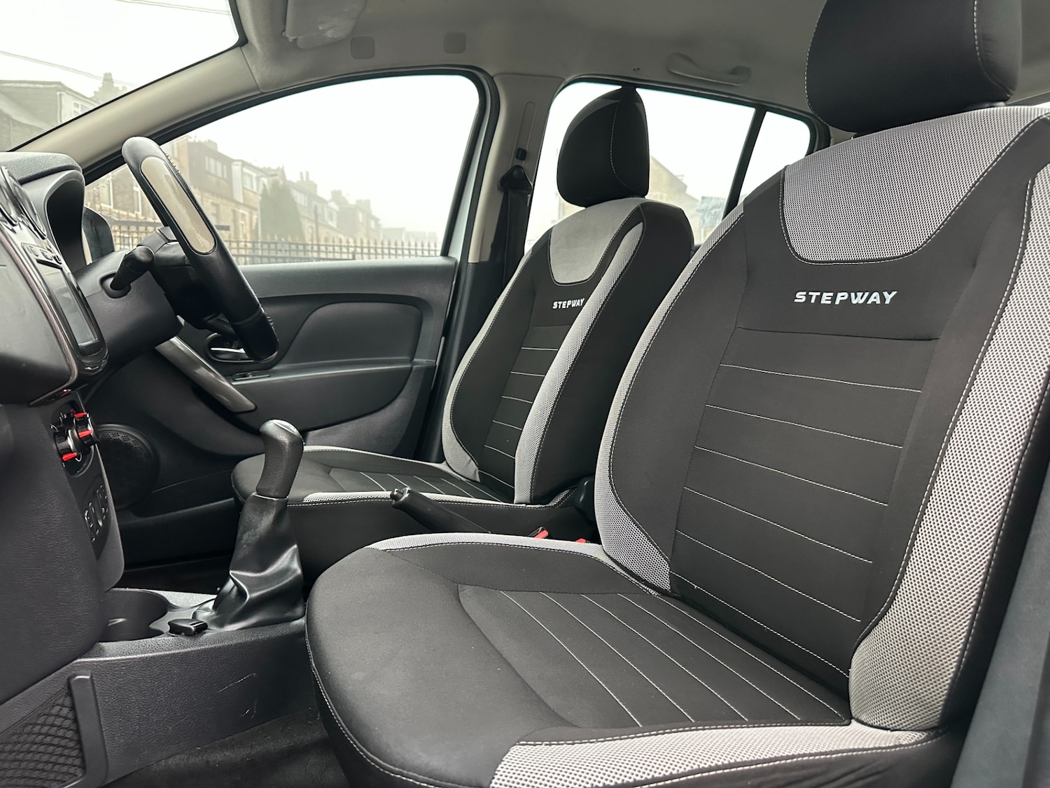 Used Dacia Sandero Stepway 2017 for sale - 77249042: Photo 48