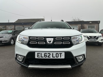 Used Dacia Sandero Stepway 2017 for sale - 77249042: Photo