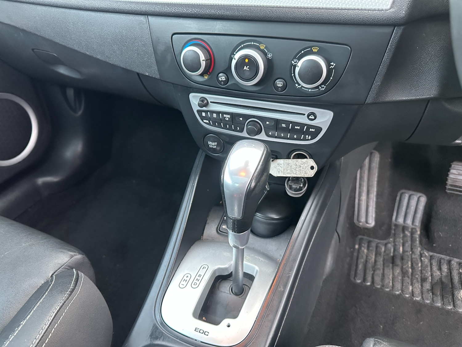 Used Renault Megane 2011 for sale - 77950989: Photo 17