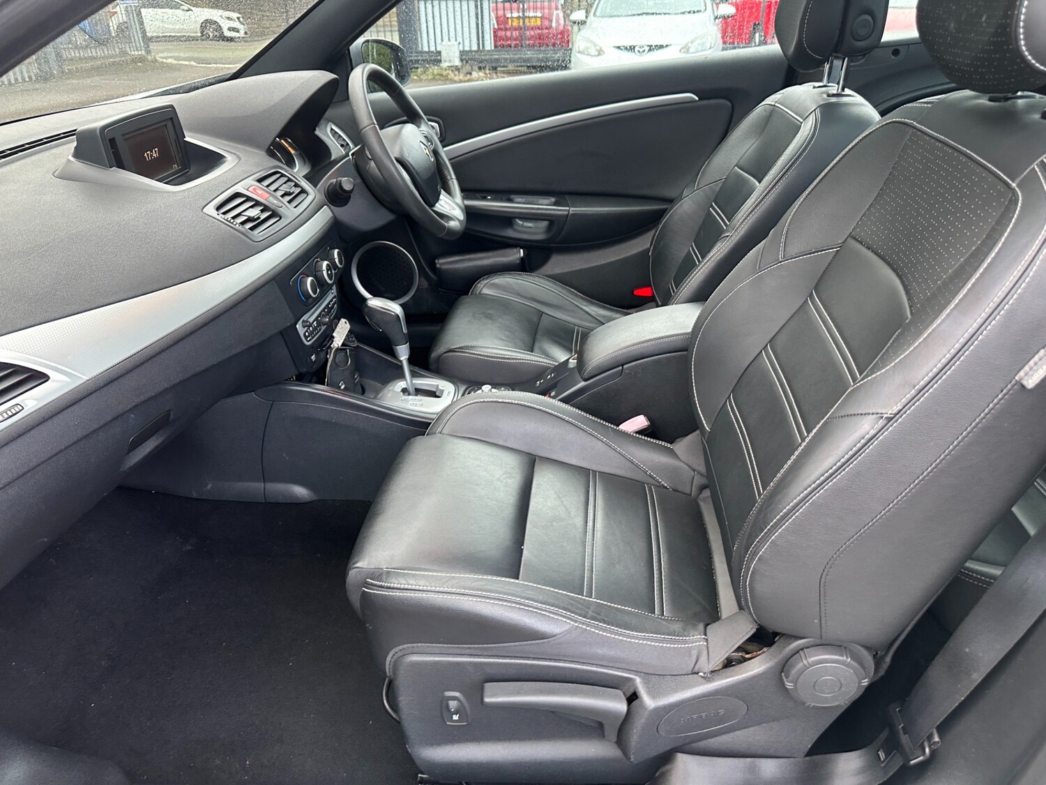 Used Renault Megane 2011 for sale - 77950989: Photo 22