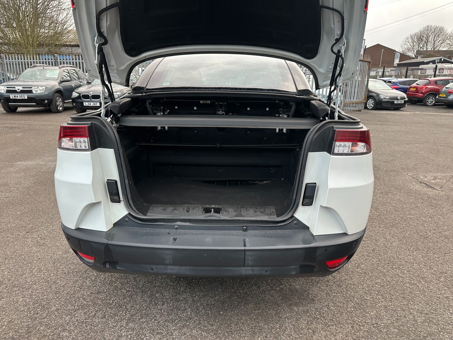 Used Renault Megane 2011 for sale - 77950989: Photo 24