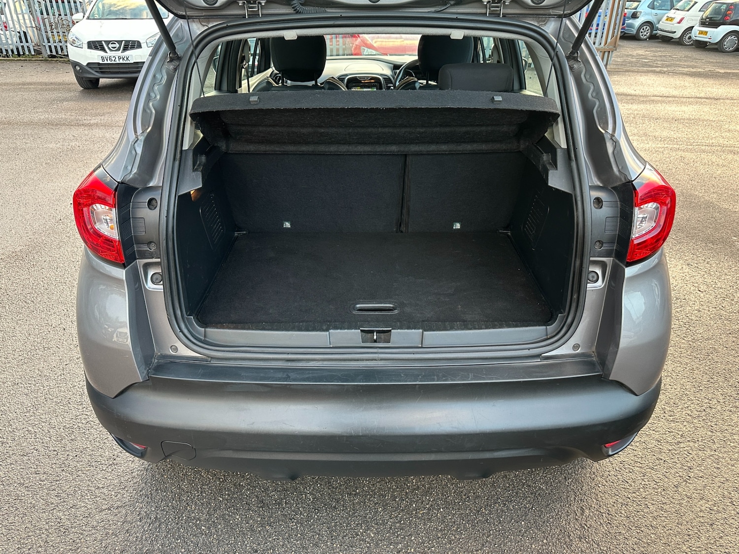 Used Renault Captur 2015 for sale - 76980325: Photo 19