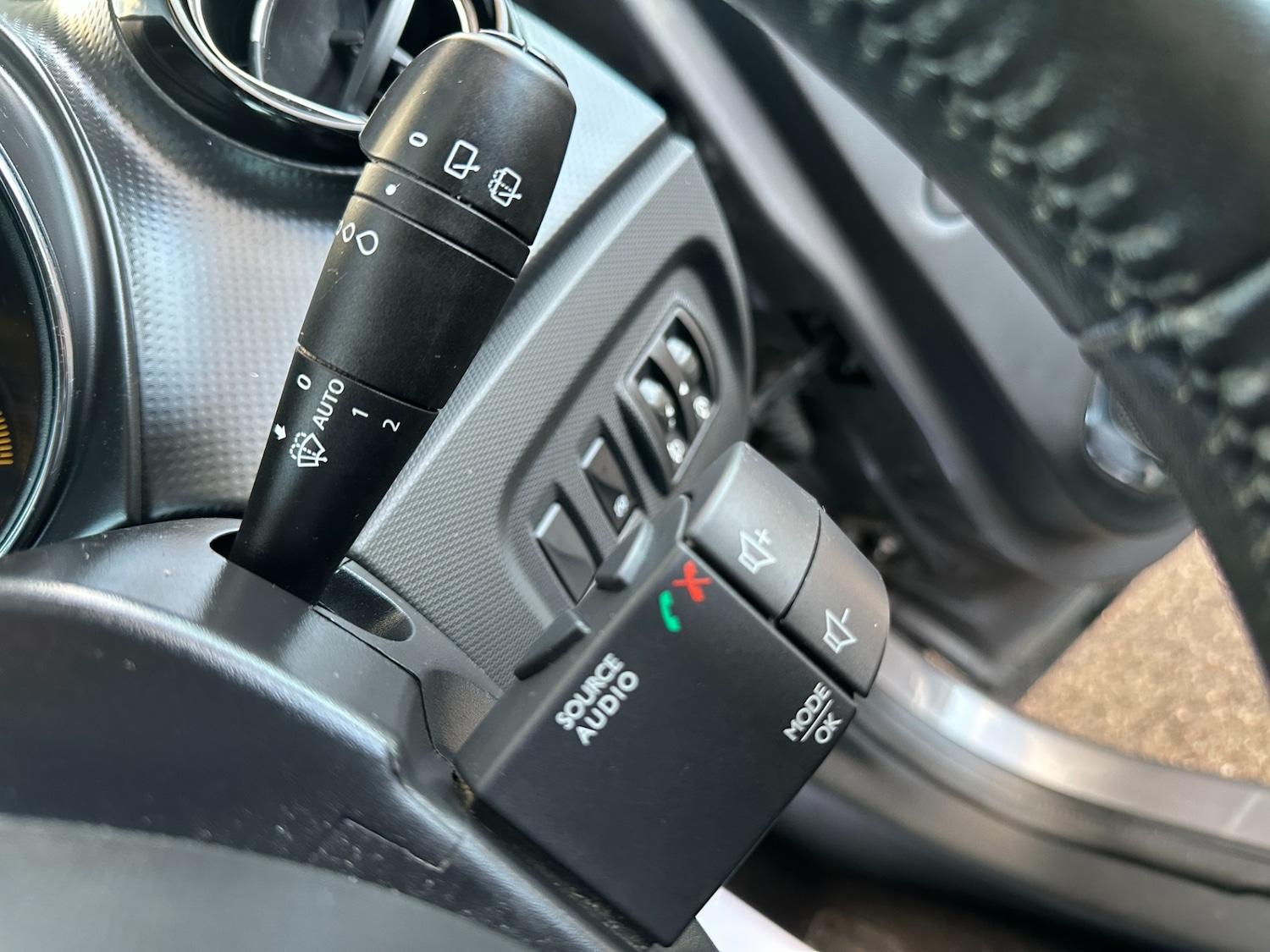 Used Renault Captur 2015 for sale - 76980325: Photo 34