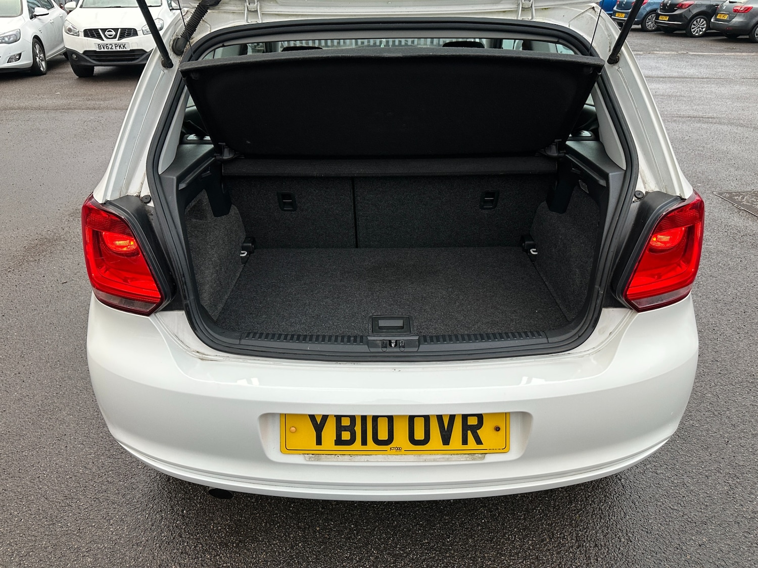 Used Volkswagen Polo 2010 for sale - 77235692: Photo 16