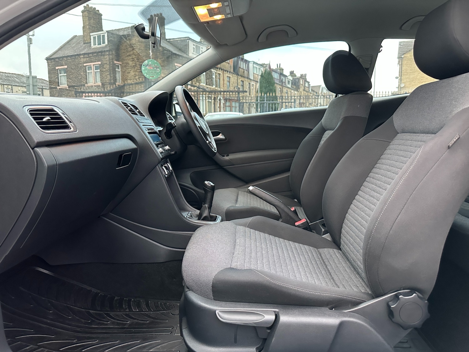 Used Volkswagen Polo 2010 for sale - 77235692: Photo 25