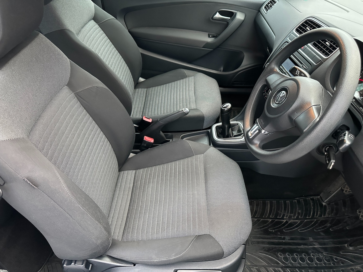 Used Volkswagen Polo 2010 for sale - 77235692: Photo 26