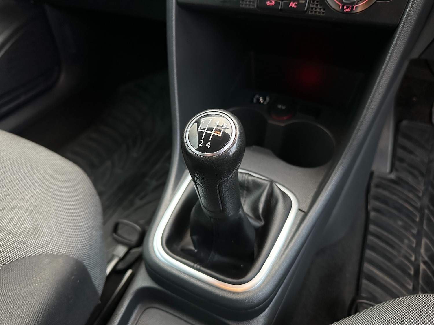 Used Volkswagen Polo 2010 for sale - 77235692: Photo 30