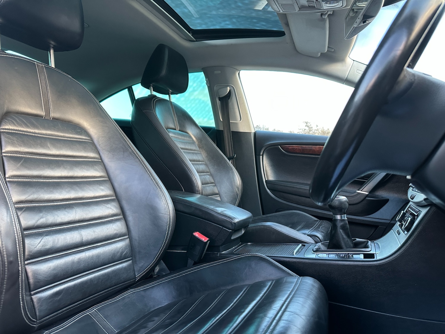 Used Volkswagen Passat 2011 for sale - 76893343: Photo 32