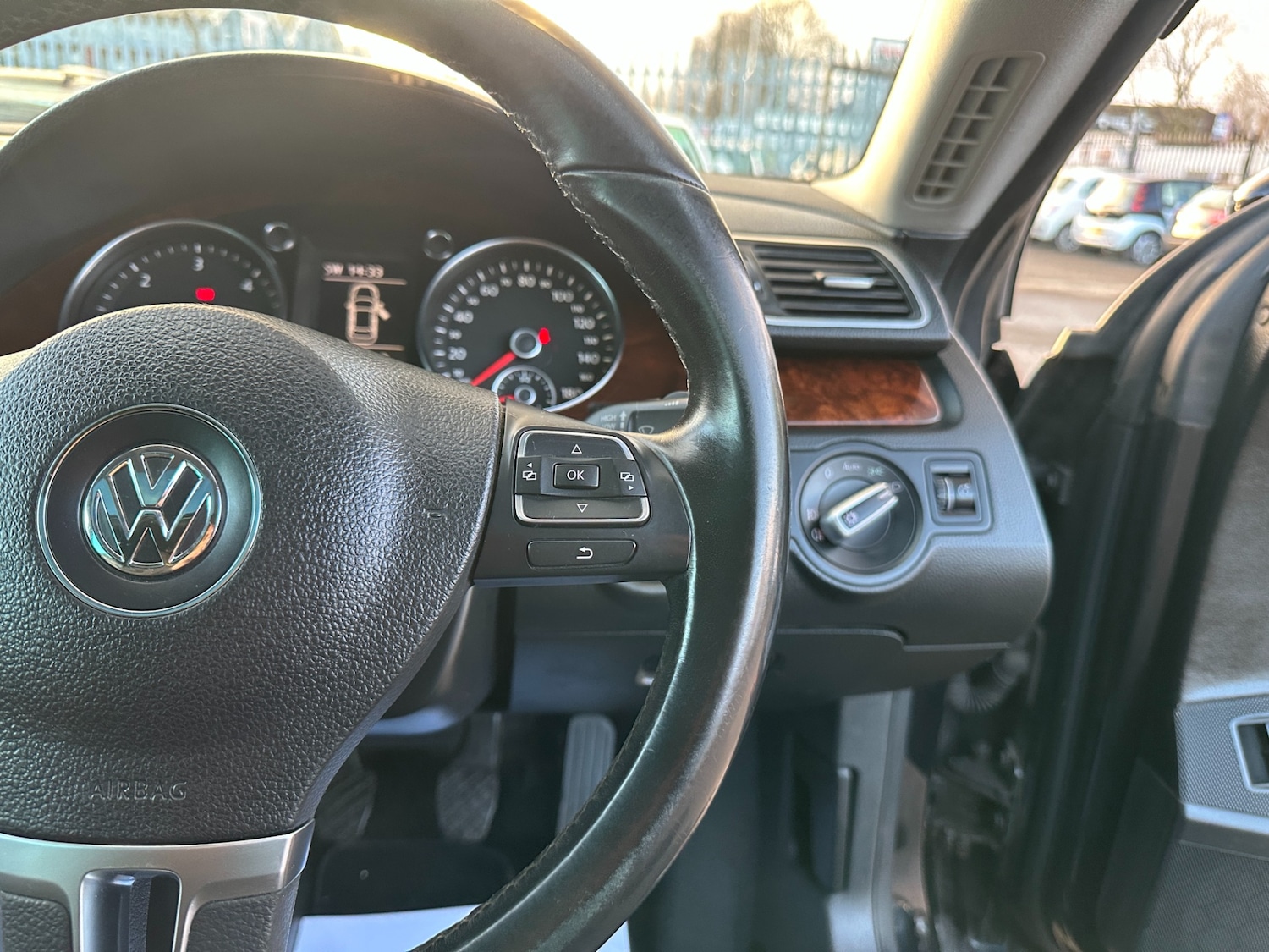 Used Volkswagen Passat 2011 for sale - 76893343: Photo 40