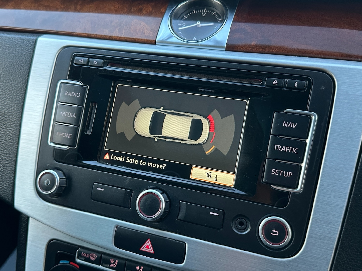 Used Volkswagen Passat 2011 for sale - 76893343: Photo 9