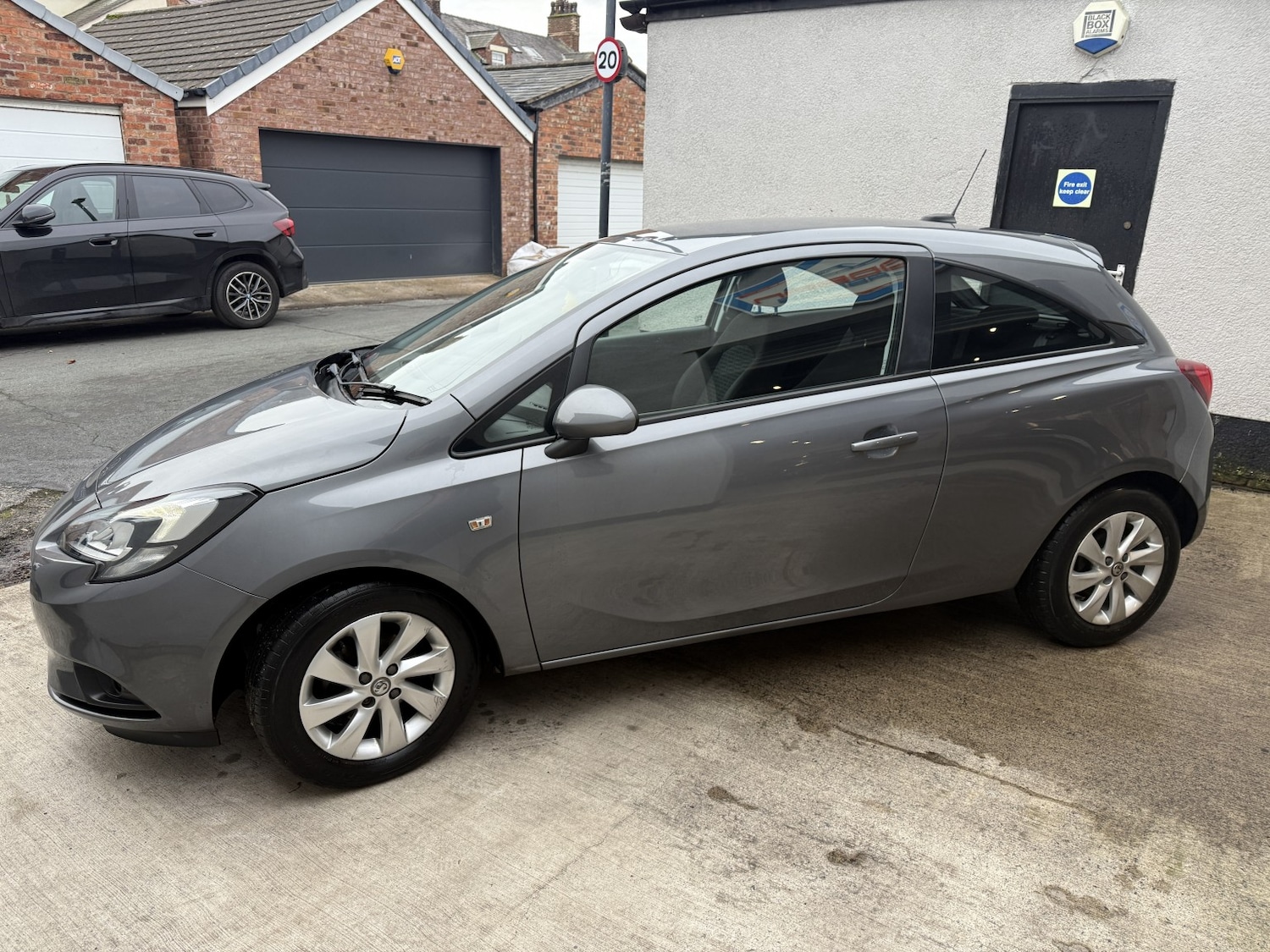 Used Vauxhall Corsa 2015 for sale - 76712623: Photo 5