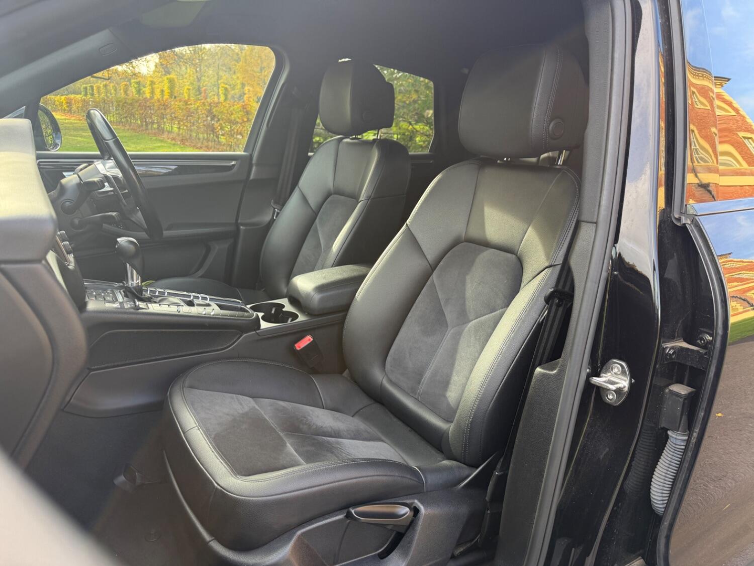 Used Porsche Macan 2017 for sale - 76418398: Photo 17