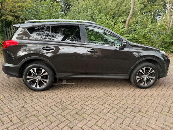 Used Toyota RAV4 2015 for sale - 76198199: Photo 10