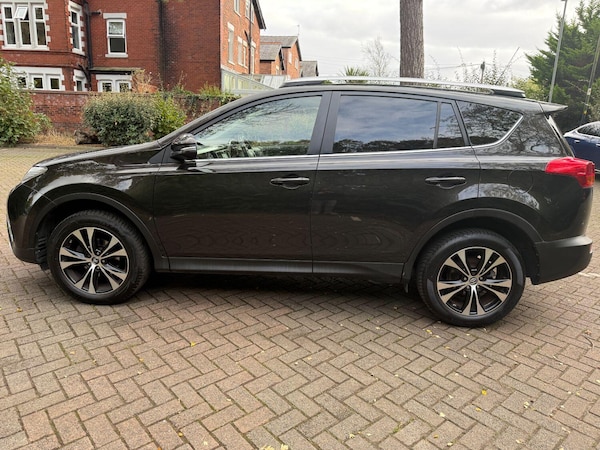Used Toyota RAV4 2015 for sale - 76198199: Photo 6