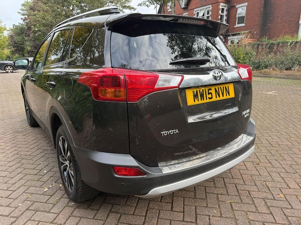 Used Toyota RAV4 2015 for sale - 76198199: Photo 8