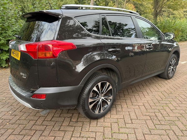 Used Toyota RAV4 2015 for sale - 76198199: Photo 9