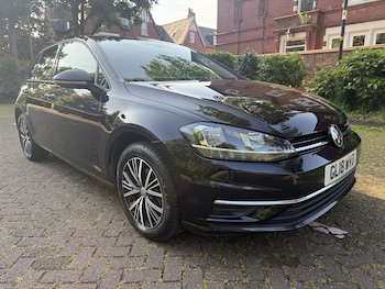 Used Volkswagen Golf 2018 for sale - 78646796: Photo