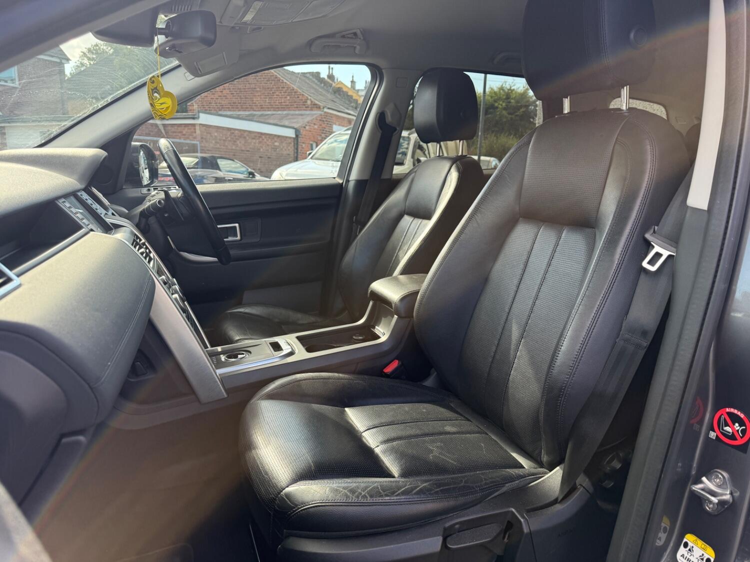Used Land Rover Discovery Sport 2017 for sale - 76293284: Photo 15
