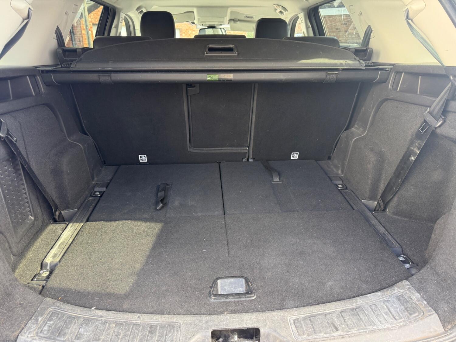 Used Land Rover Discovery Sport 2017 for sale - 76293284: Photo 16