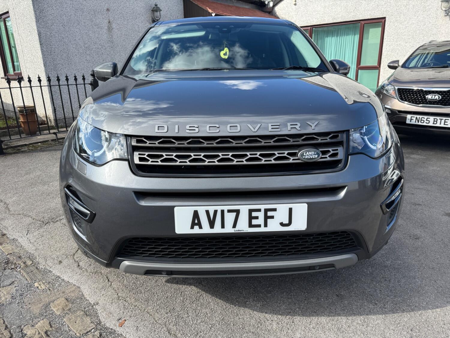 Used Land Rover Discovery Sport 2017 for sale - 76293284: Photo 3