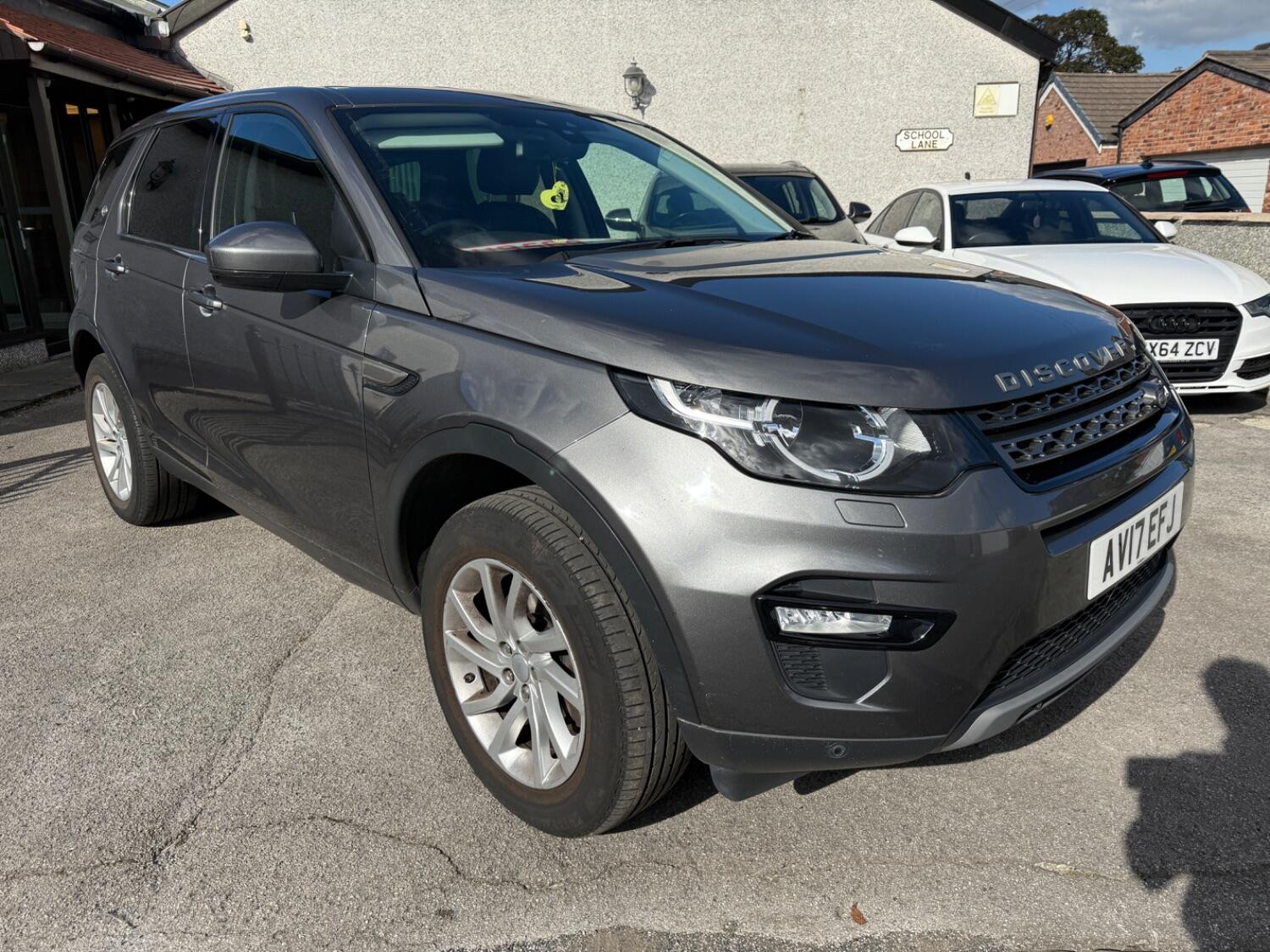 Used Land Rover Discovery Sport 2017 for sale - 76293284: Photo 4