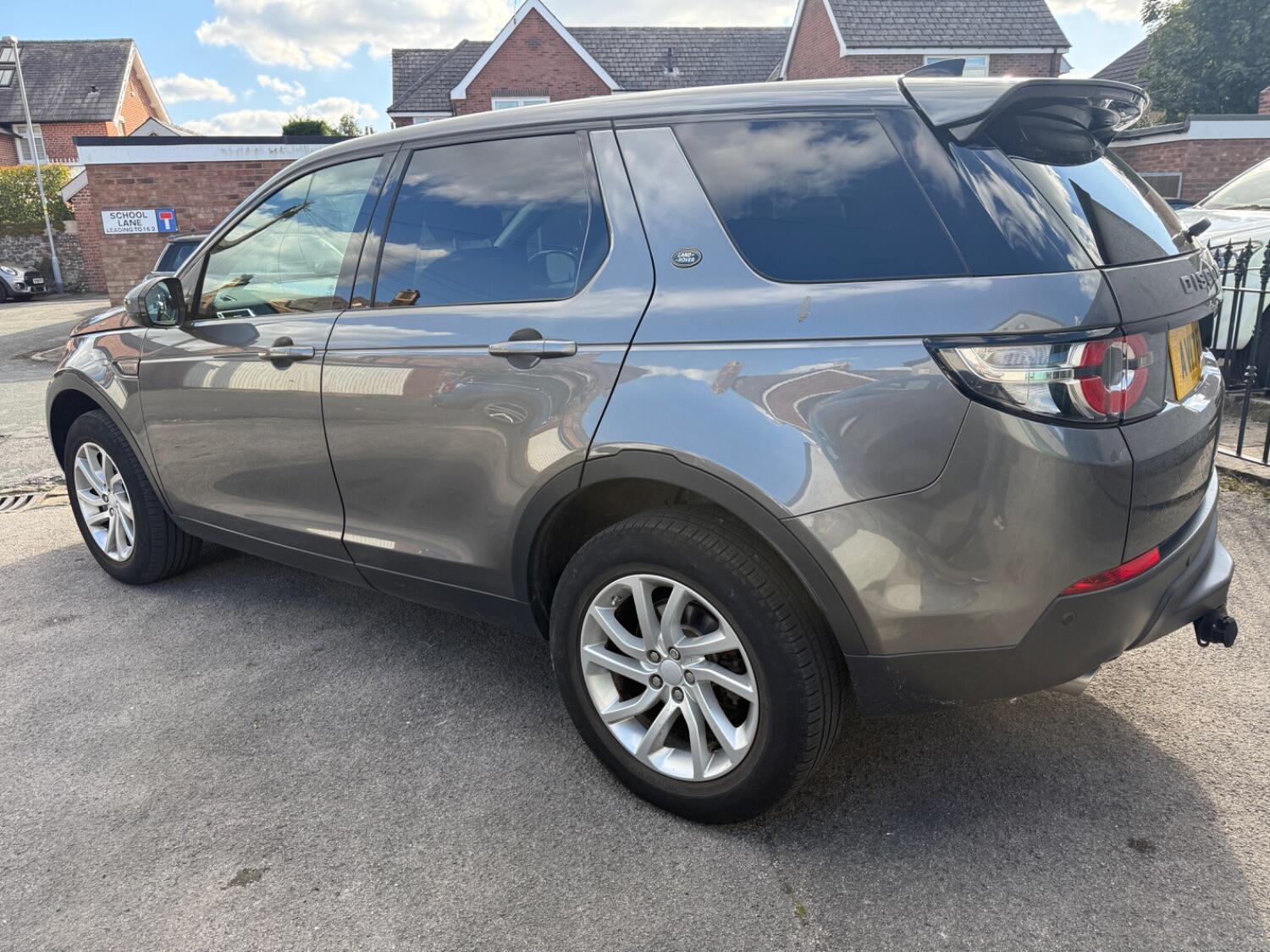 Used Land Rover Discovery Sport 2017 for sale - 76293284: Photo 7