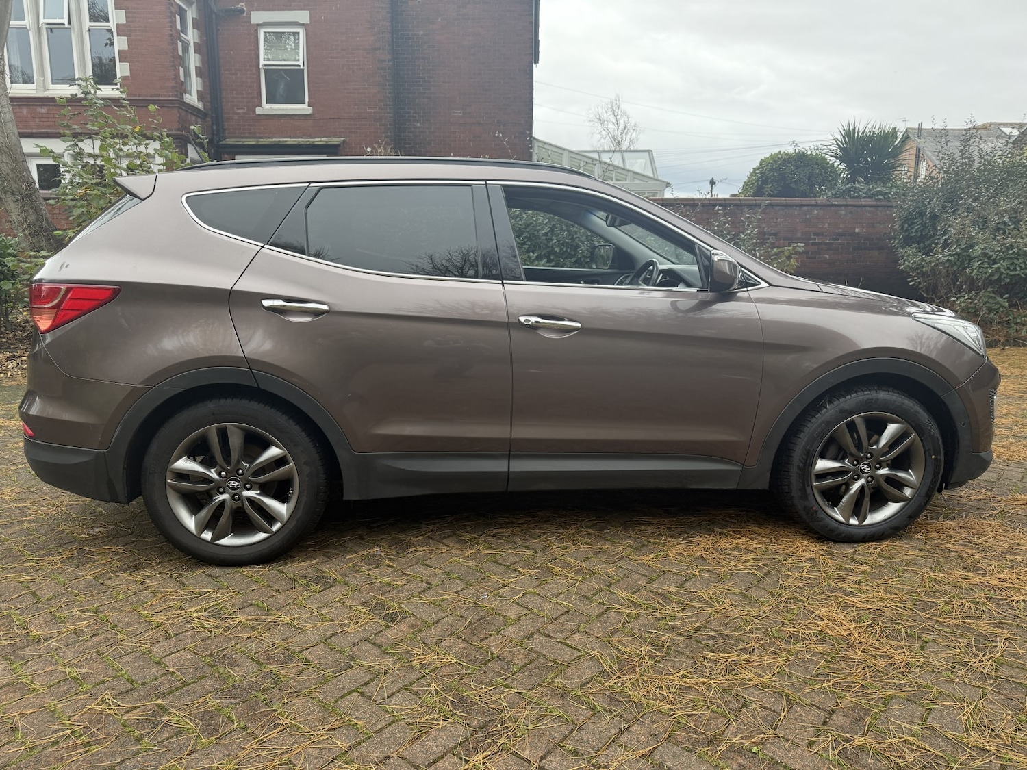 Used Hyundai Santa Fe 2014 for sale - 76455497: Photo 11