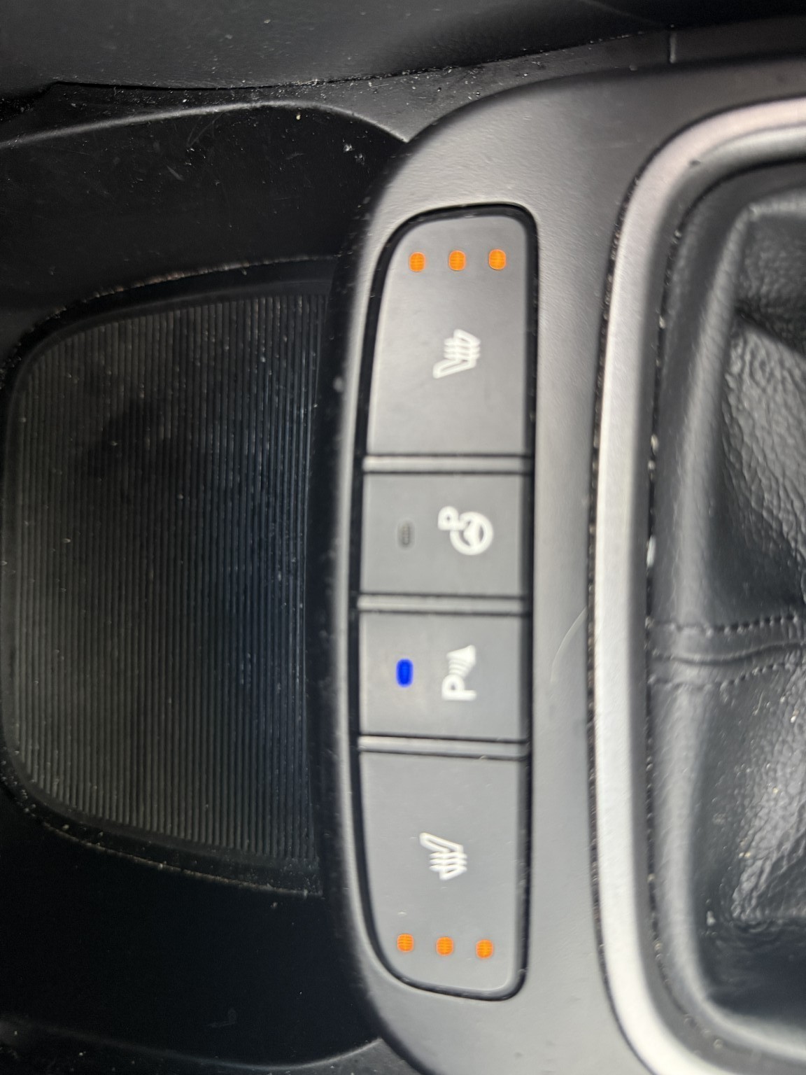 Used Hyundai Santa Fe 2014 for sale - 76455497: Photo 25