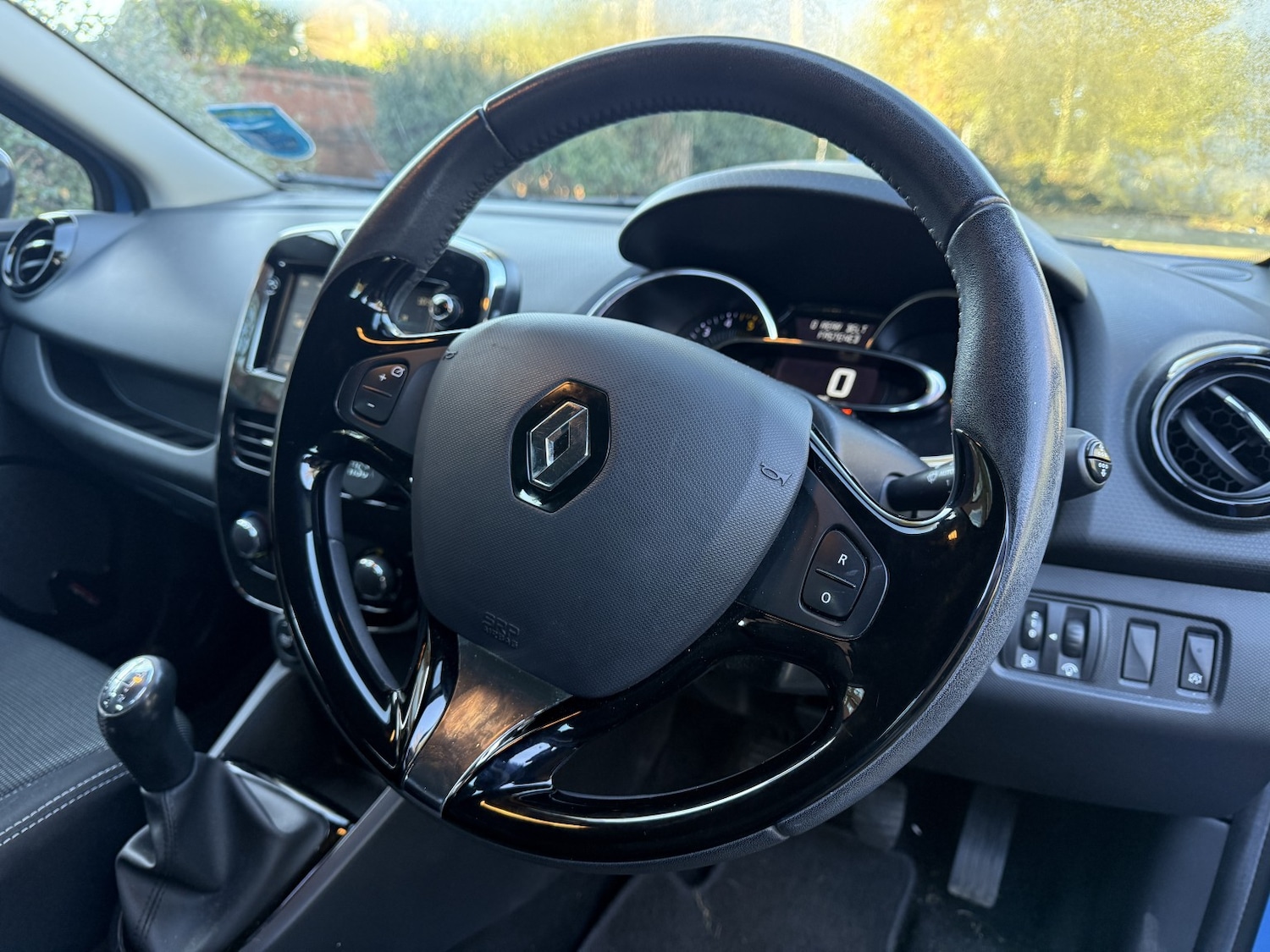 Used Renault Clio 2014 for sale - 76699316: Photo 13