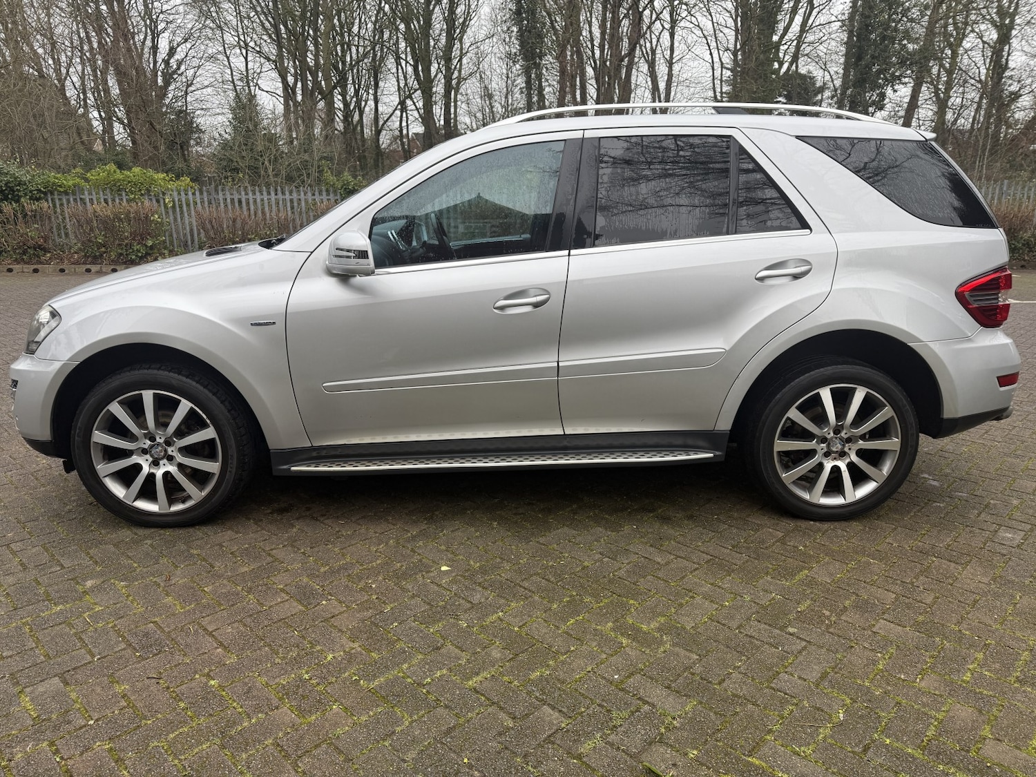 Used Mercedes-Benz M Class 2011 for sale - 77754972: Photo 6