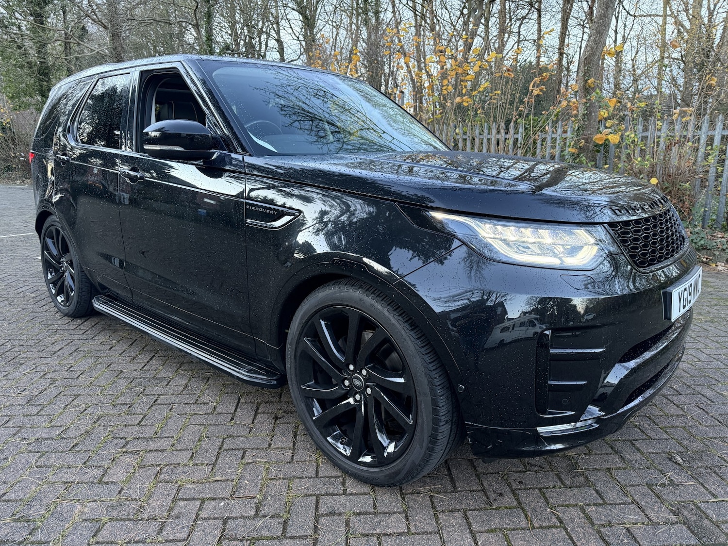 Used Land Rover Discovery 2019 for sale - 76911142: Photo 1