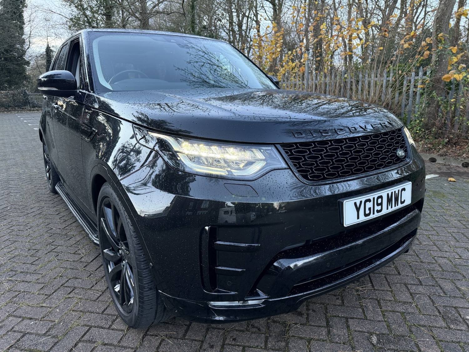 Used Land Rover Discovery 2019 for sale - 76911142: Photo 2