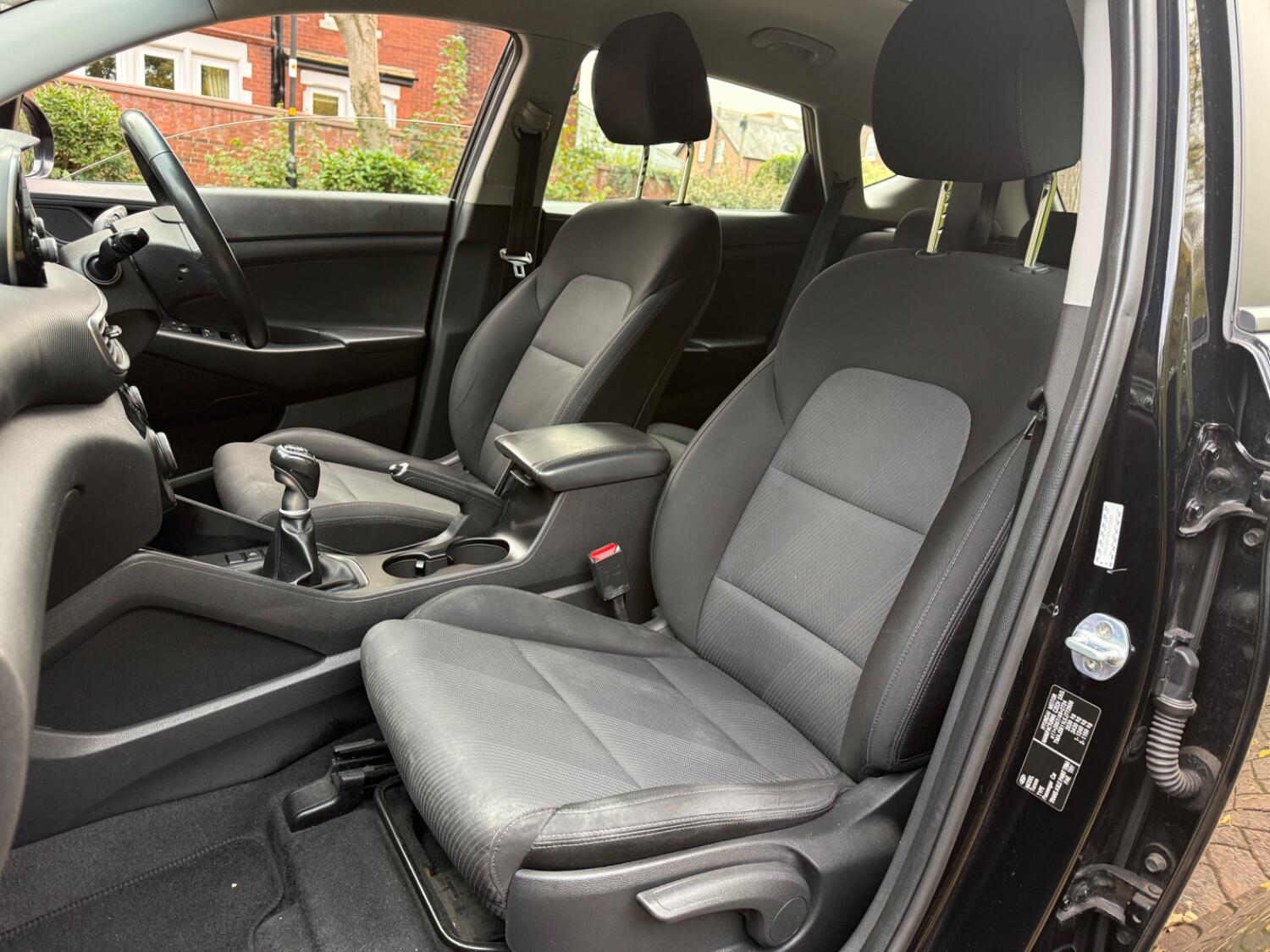 Used Hyundai TUCSON 2018 for sale - 76305499: Photo 11