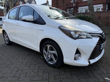 Used Toyota Yaris 2015 for sale - 77915688: Photo