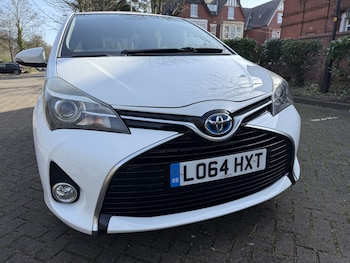 Used Toyota Yaris 2015 for sale - 77915688: Photo