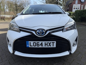 Used Toyota Yaris 2015 for sale - 77915688: Photo