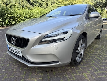 Used Volvo V40 2016 for sale - 79495440: Photo