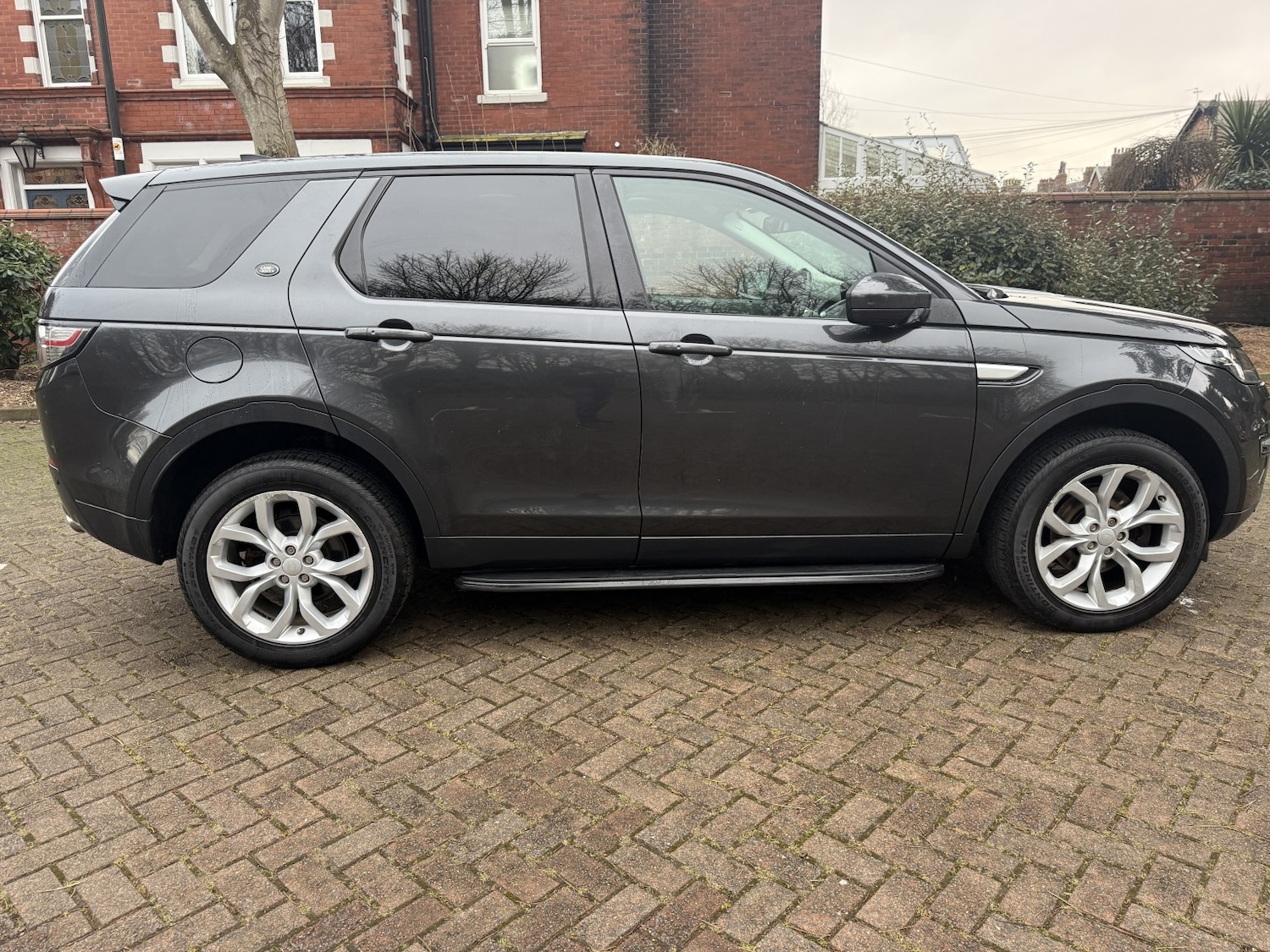Used Land Rover Discovery Sport 2017 for sale - 77798617: Photo 11