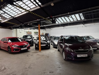 Used Peugeot 2008 2018 for sale - 79365517: Photo