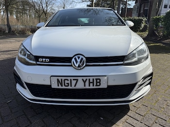 Used Volkswagen Golf 2017 for sale - 77906677: Photo