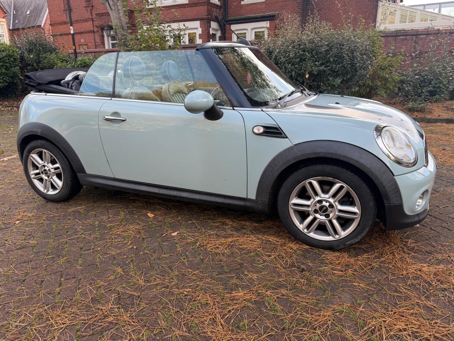 Used MINI Convertible 2013 for sale - 76769432: Photo 11