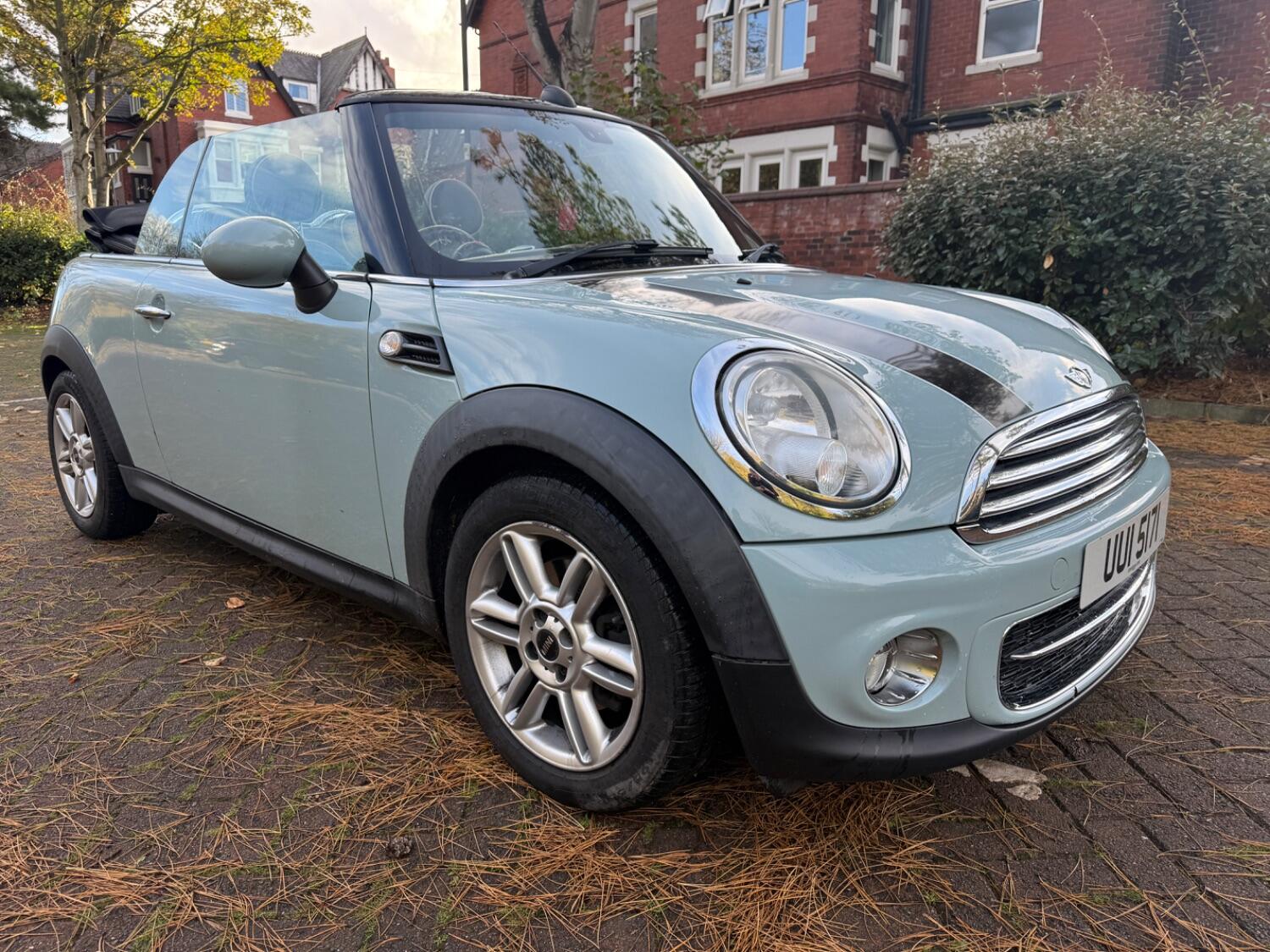 Used MINI Convertible 2013 for sale - 76769432: Photo 2