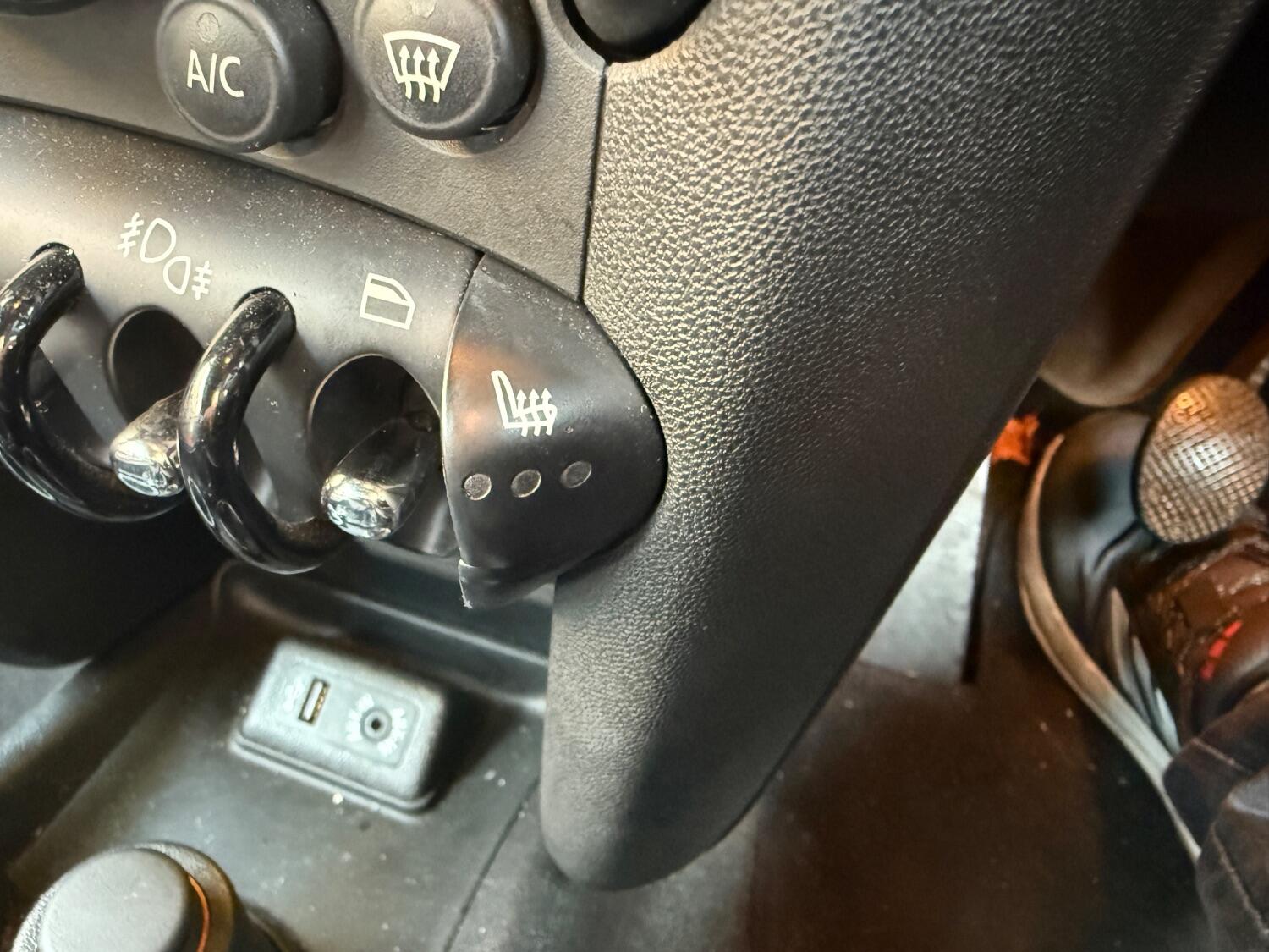 Used MINI Convertible 2013 for sale - 76769432: Photo 26