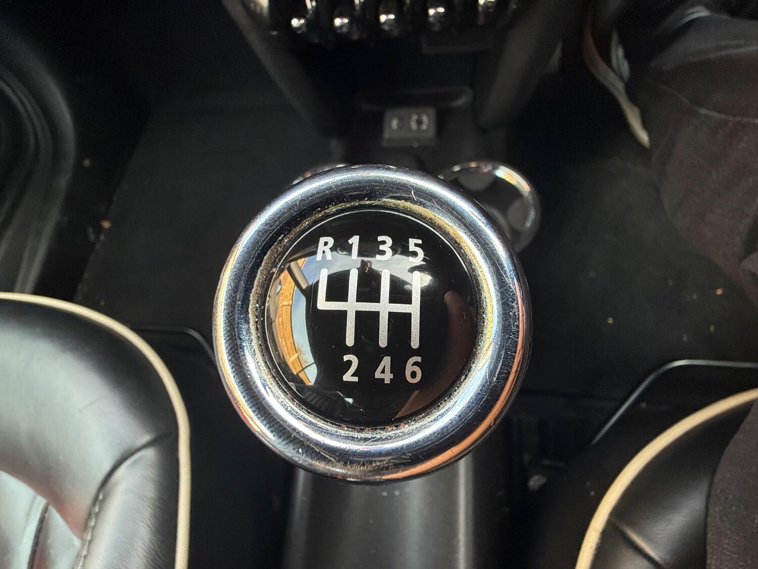 Used MINI Convertible 2013 for sale - 76769432: Photo 28