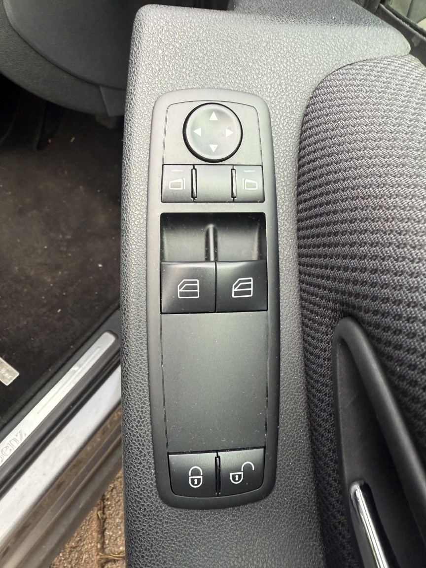 Used Mercedes-Benz A-Class 2012 for sale - 77385255: Photo 17