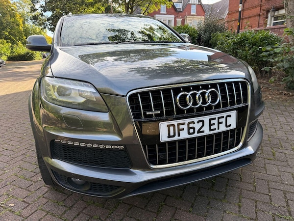 Used Audi Q7 2013 for sale - 76246093: Photo 2