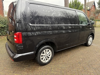 Used Volkswagen Transporter 2017 for sale - 77162301: Photo