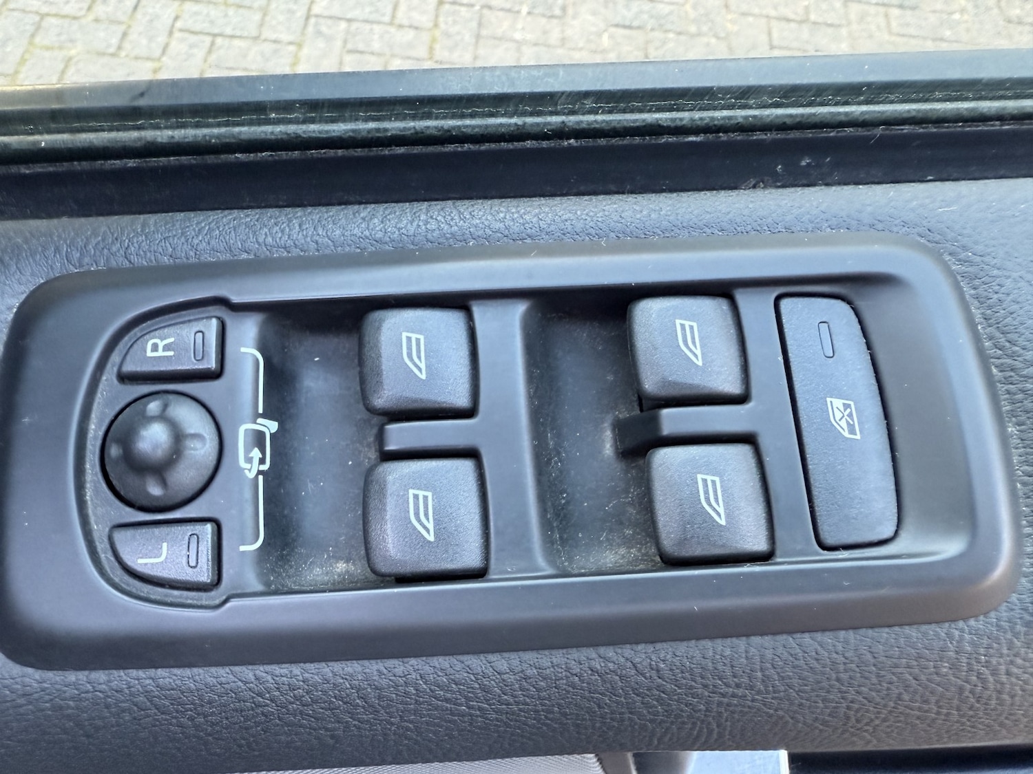 Used Land Rover Discovery 4 2009 for sale - 77749851: Photo 25