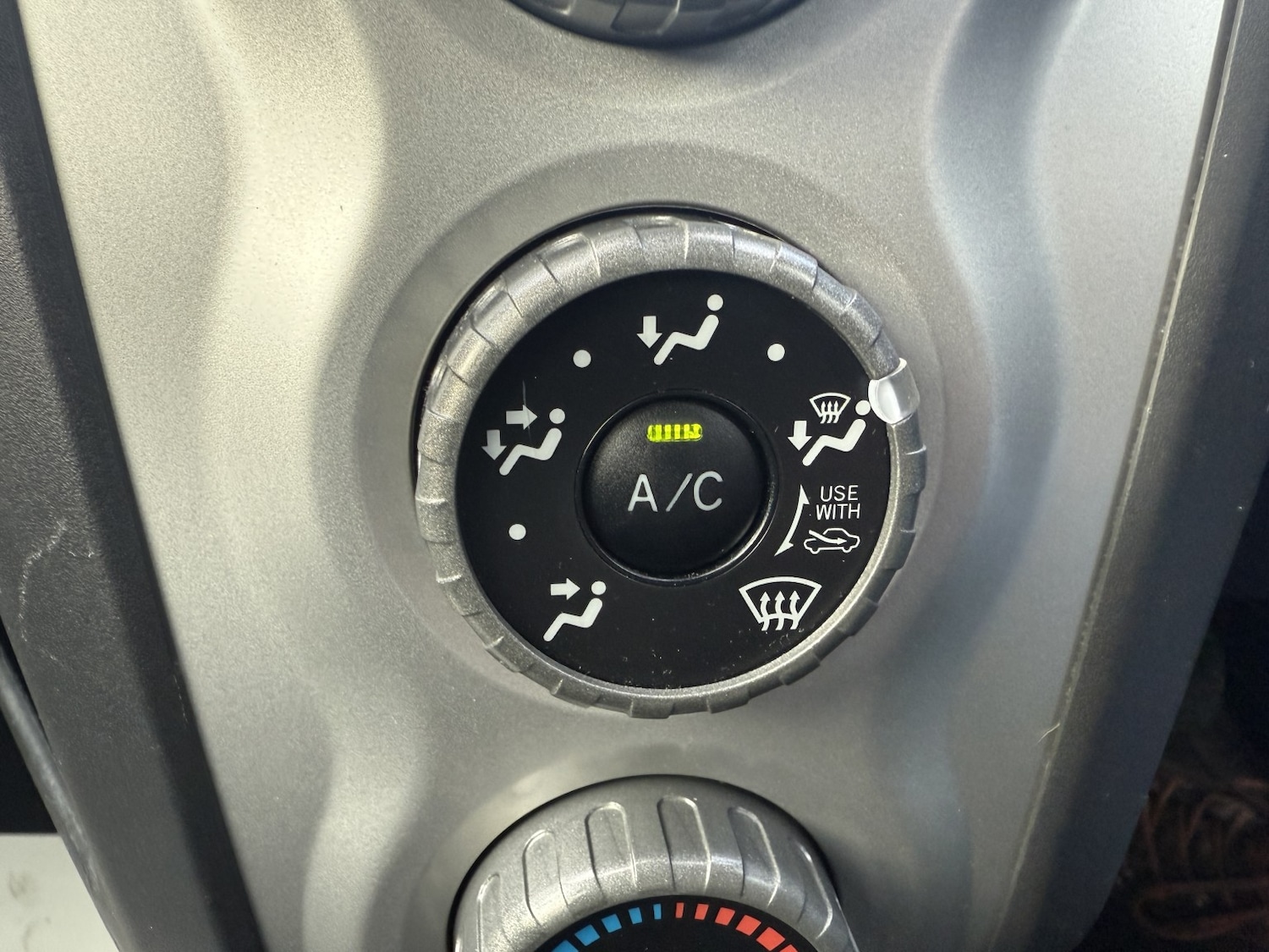 Used Toyota Yaris 2009 for sale - 77201252: Photo 20