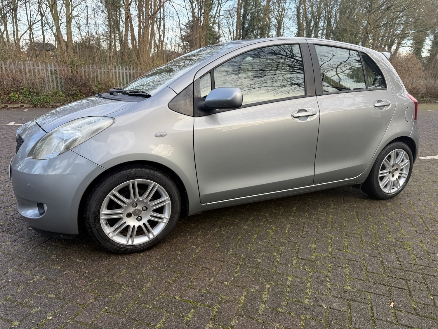 Used Toyota Yaris 2009 for sale - 77201252: Photo 5